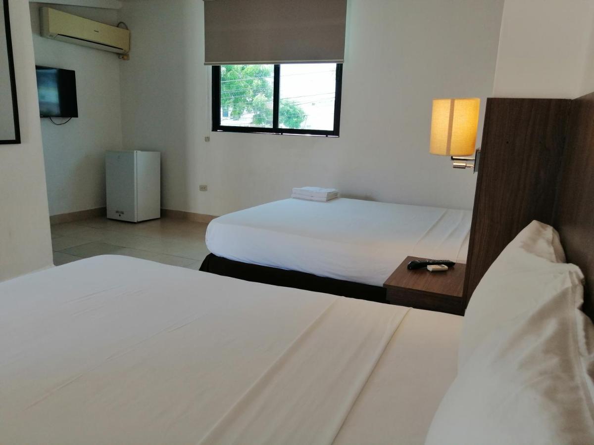 Buenavista Place Hotel Bahia de Caraquez Buitenkant foto