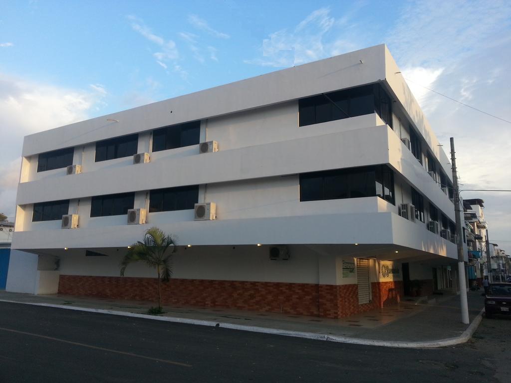 Buenavista Place Hotel Bahia de Caraquez Buitenkant foto