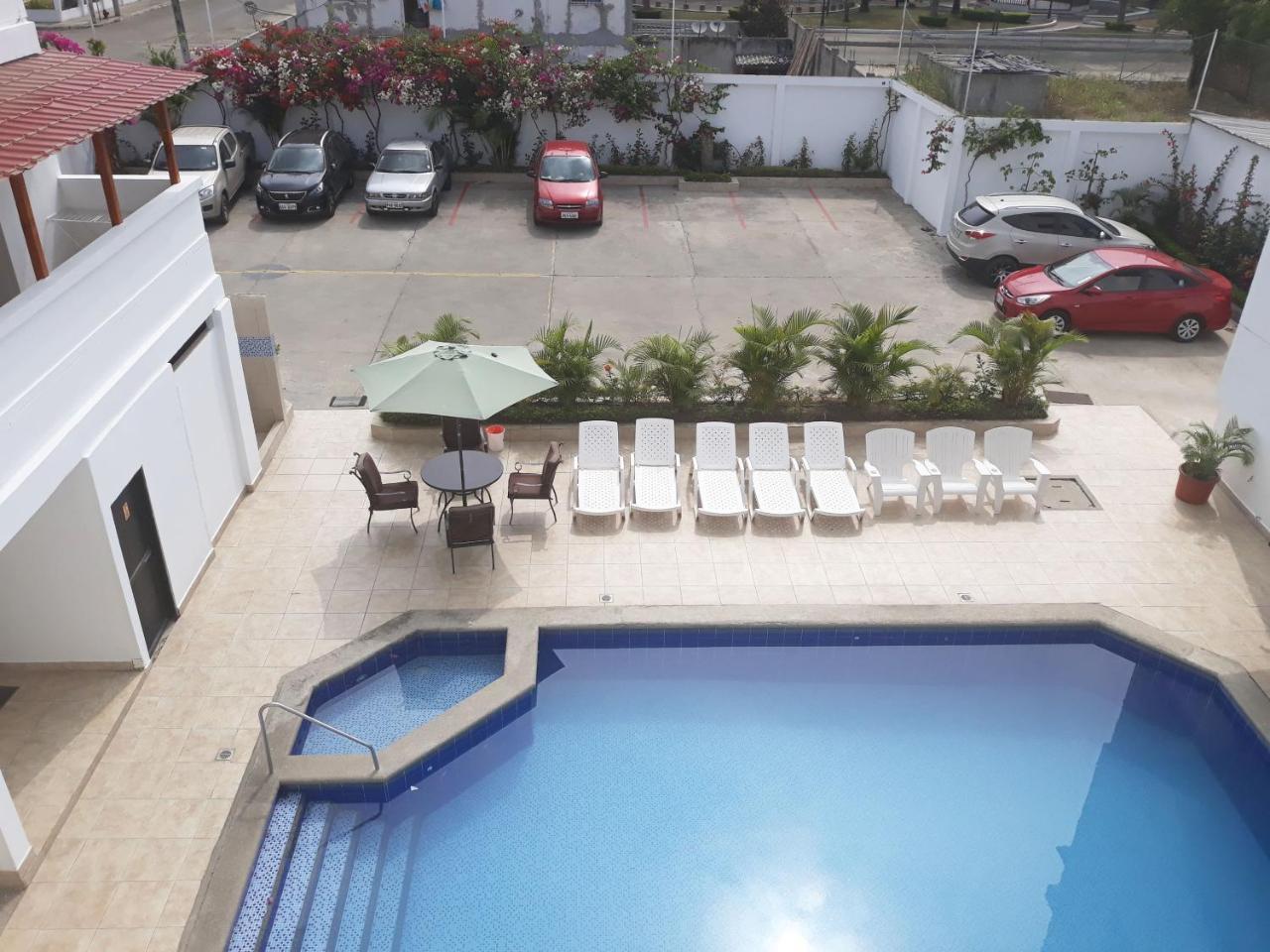 Buenavista Place Hotel Bahia de Caraquez Buitenkant foto